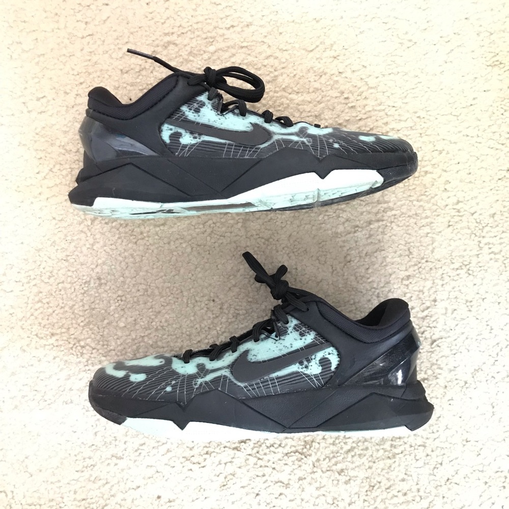🚫SOLD🚫 Kobe 7 Basketball Shoes